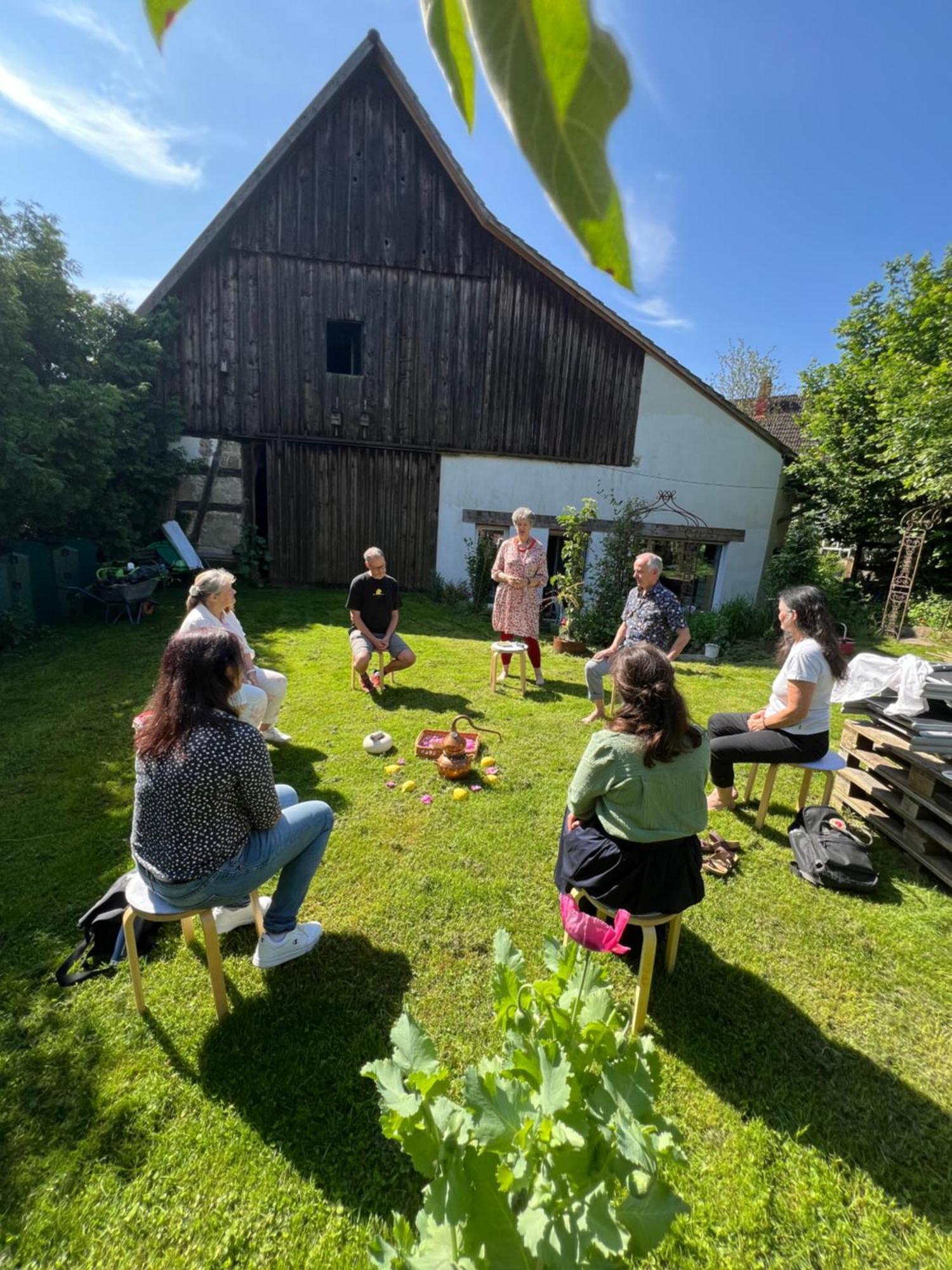 Ferienwohnung Ferieninrosengarten 1 Zi App 190 cm Deckenhöhe oder große DG WHG Exterior foto